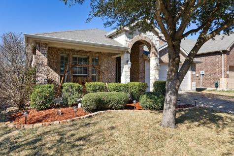 2020 Carriage Road Heartland TX 75126