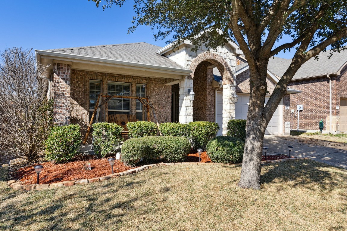 2020 Carriage Road Heartland TX 75126