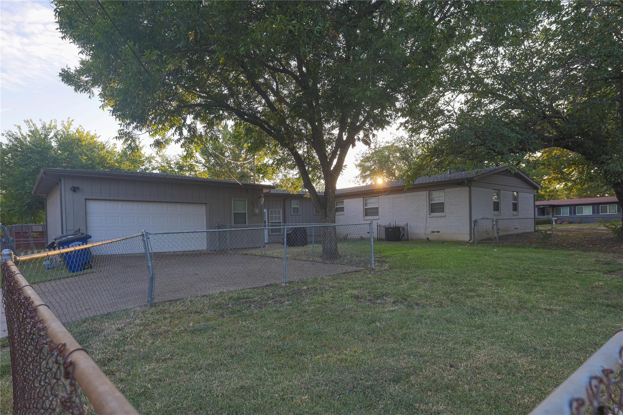 10959 Park Oak Circle Dallas TX 75228
