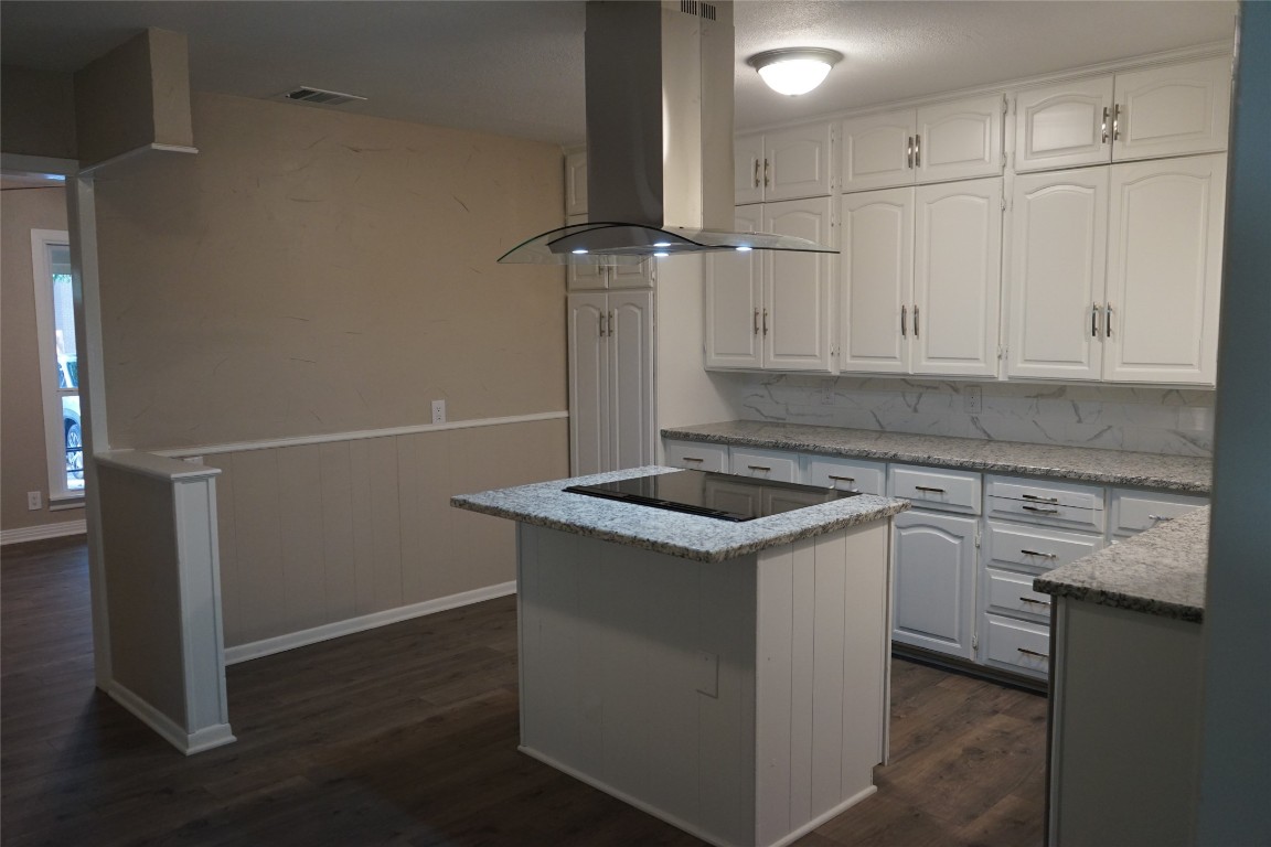805 Dugan Street Arlington TX 76010
