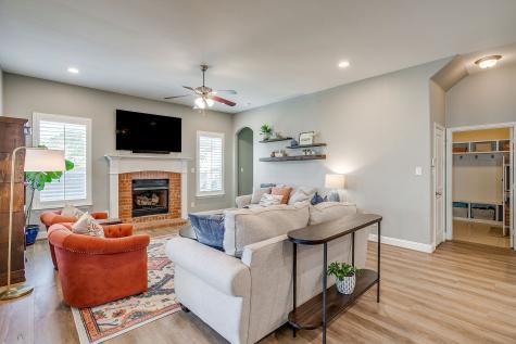 220 Parkview Drive Aledo TX 76008