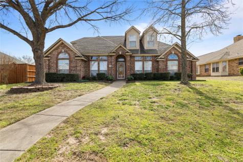 1720 Plum Creek Drive Desoto TX 75115