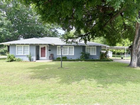 1103 Albert Broadfoot Street Bonham TX 75418