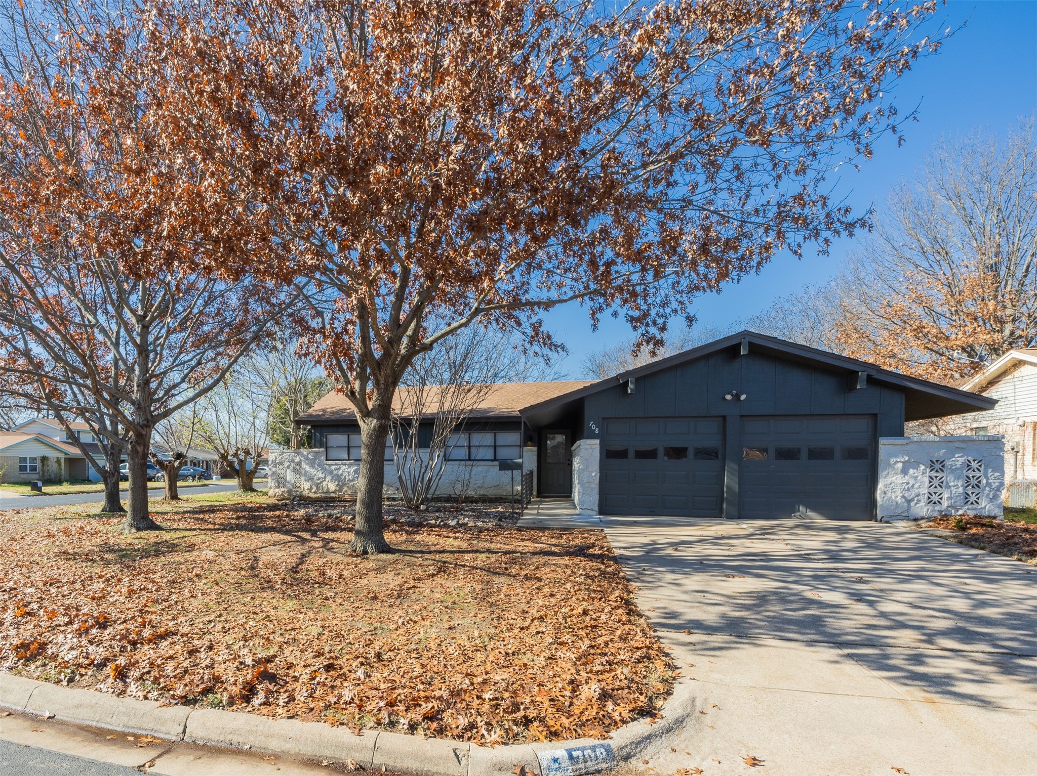 708 Meadowlark Circle Crowley TX 76036