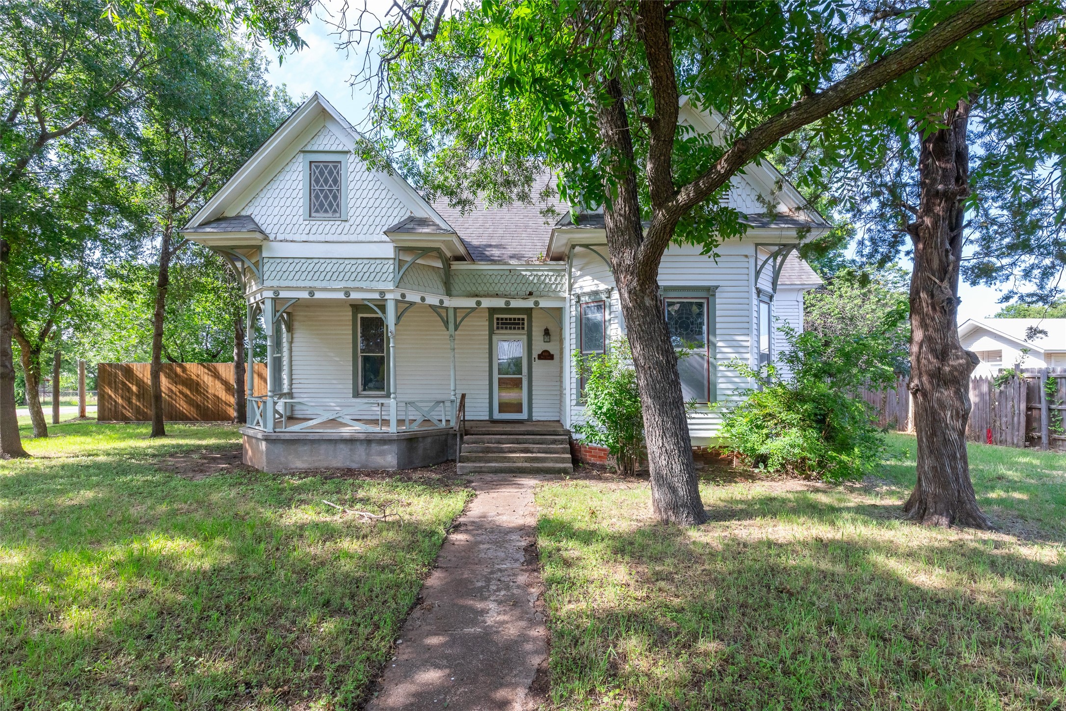 601 W 3rd Street Baird TX 79504