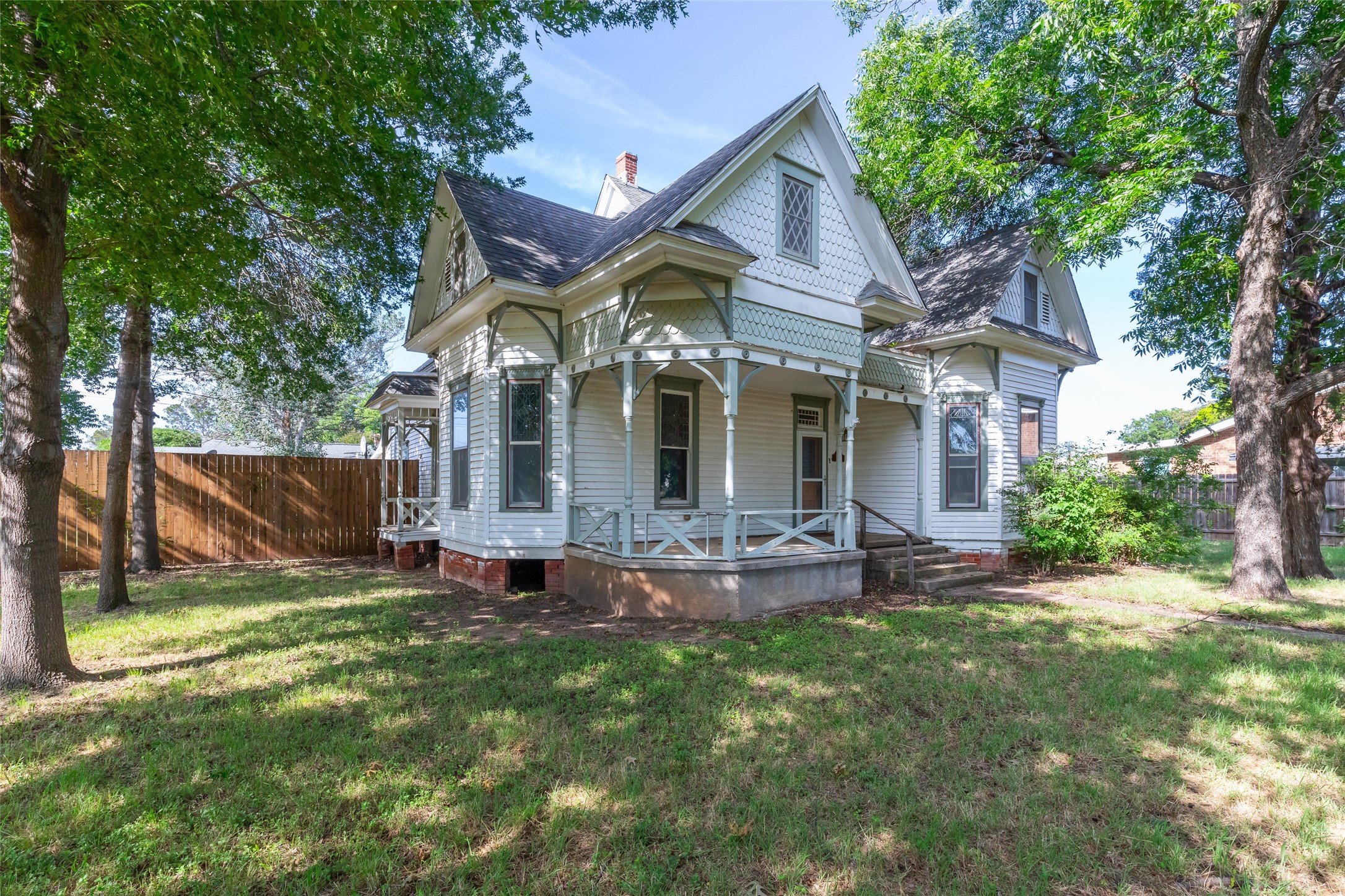 601 W 3rd Street Baird TX 79504