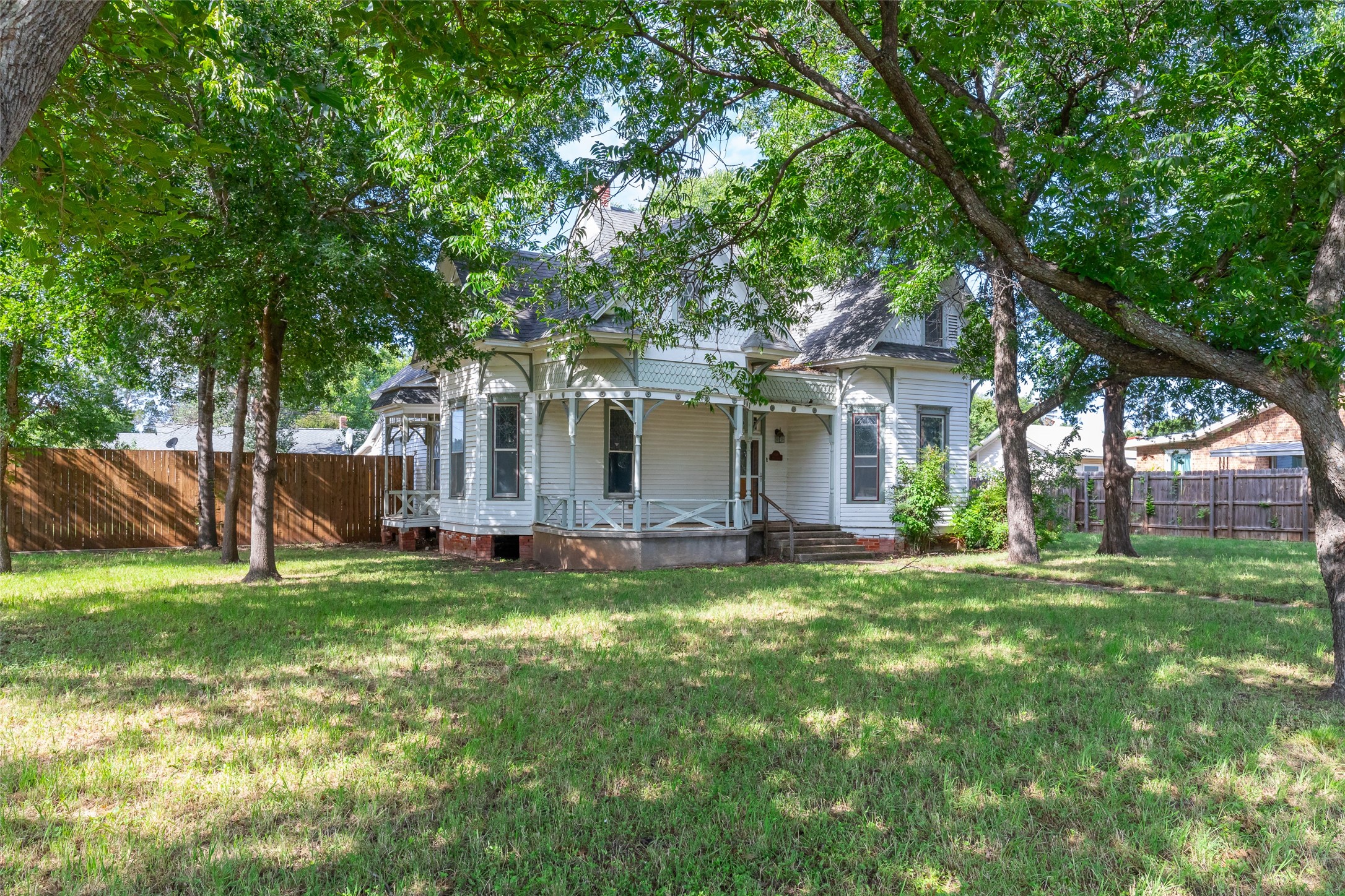 601 W 3rd Street Baird TX 79504