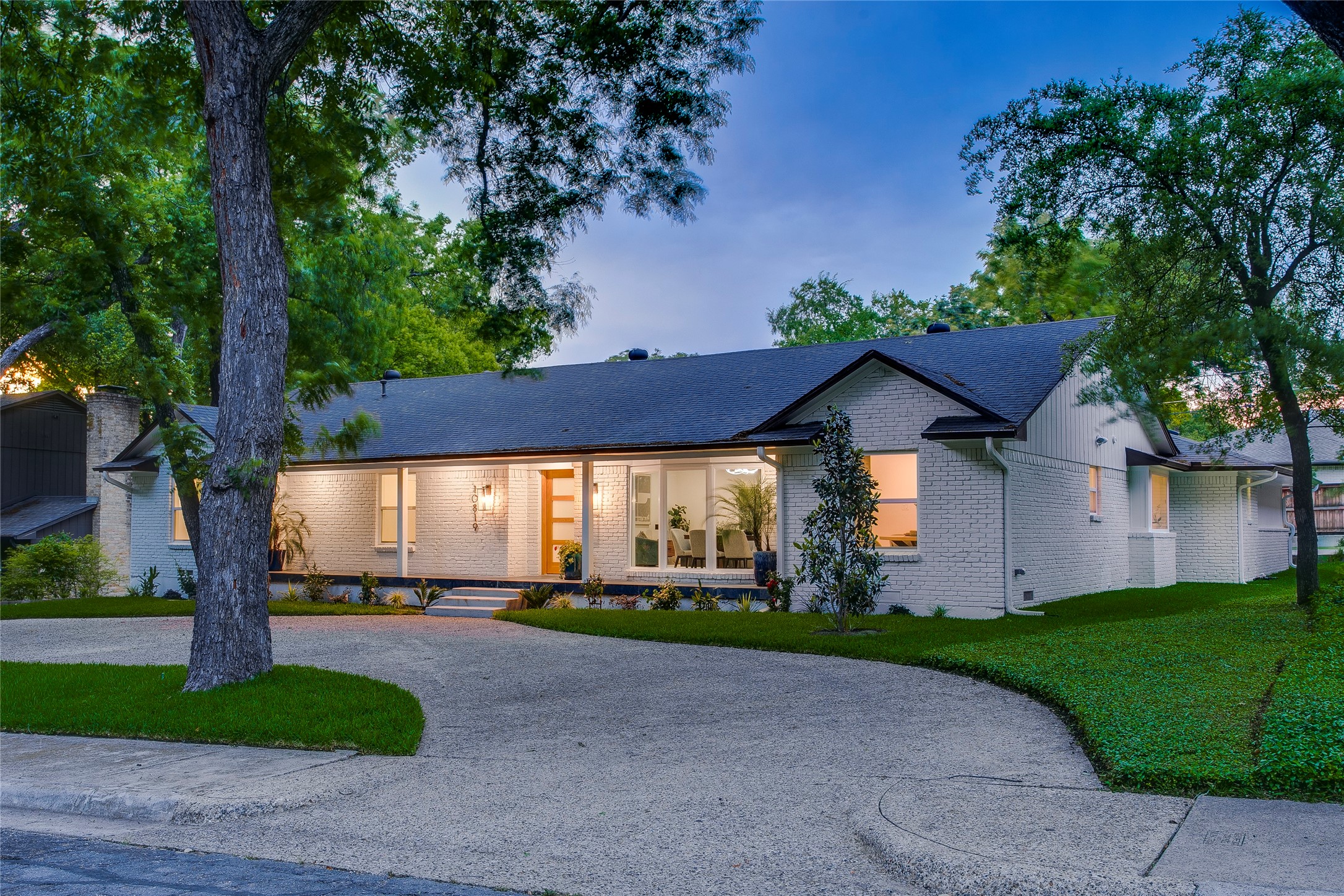 10819 Lochspring Drive Dallas TX 75218