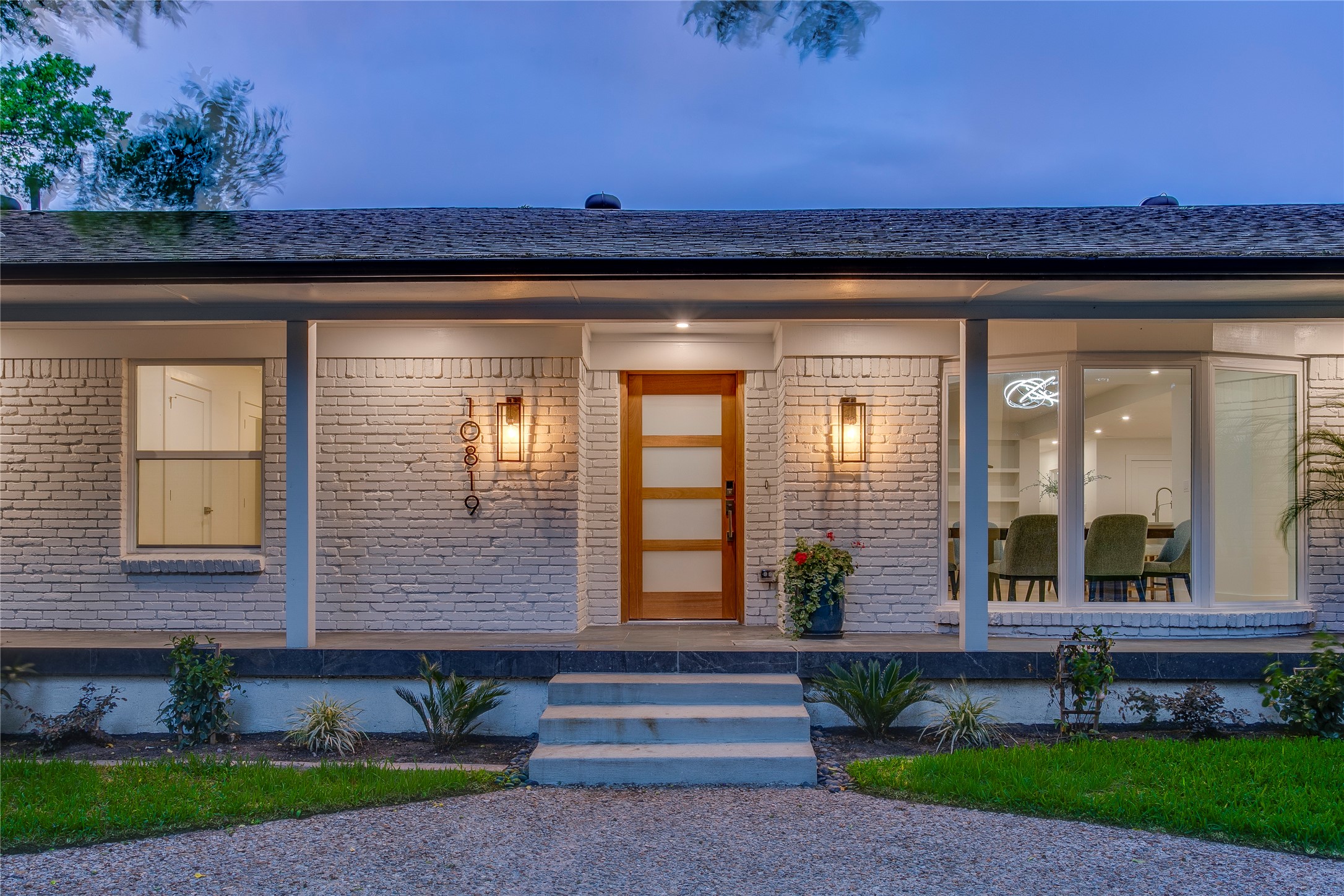 10819 Lochspring Drive Dallas TX 75218