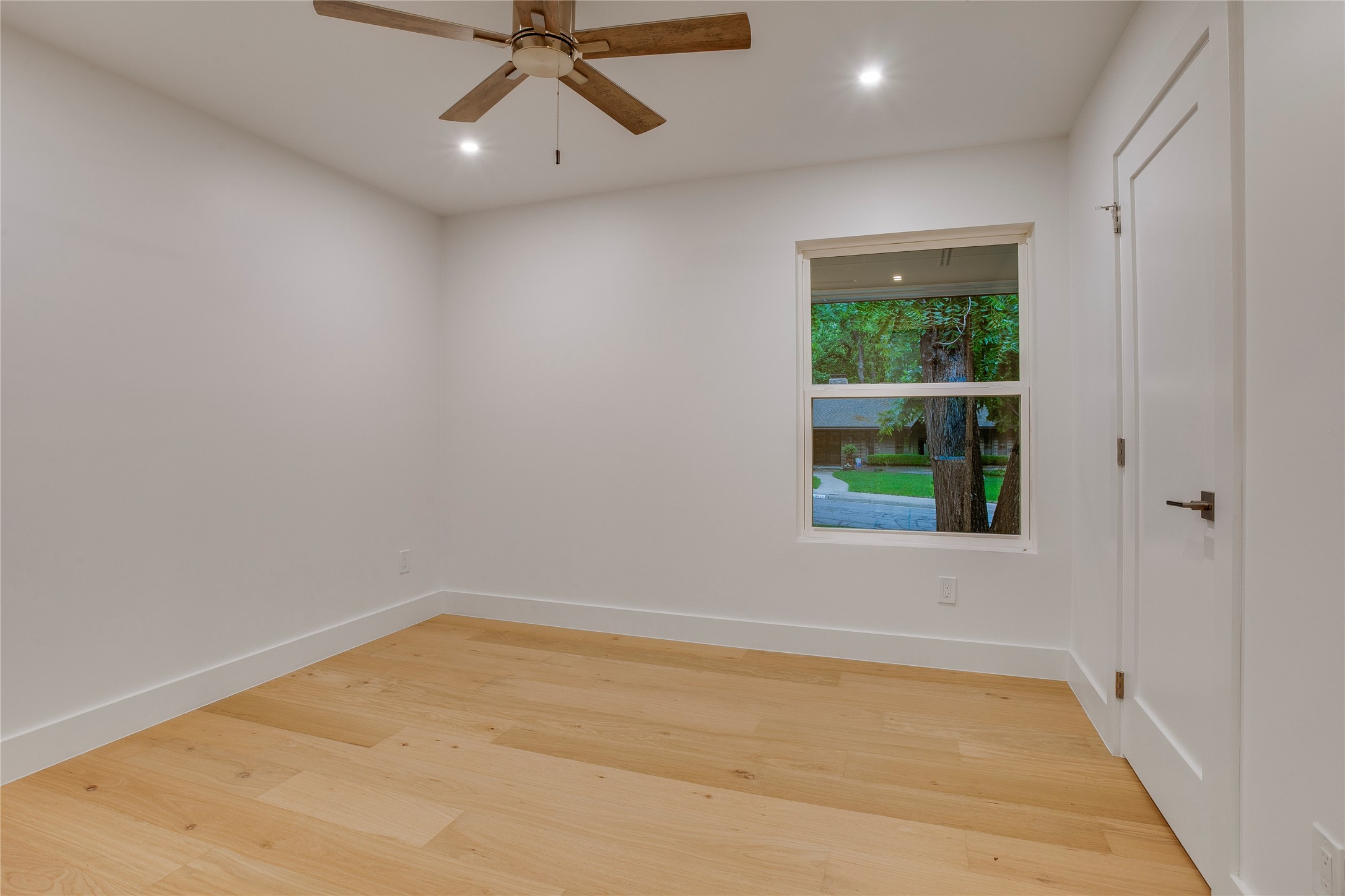 10819 Lochspring Drive Dallas TX 75218