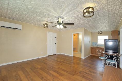732 N Elm Street Muenster TX 76252