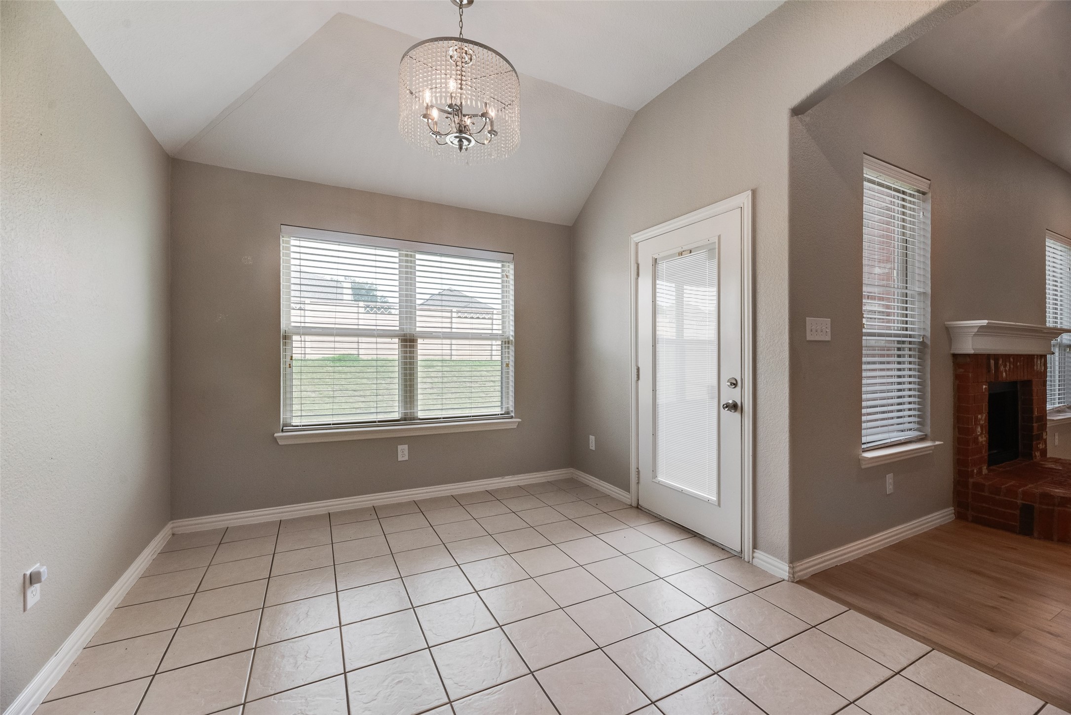 1517 White Willow Lane Arlington TX 76002