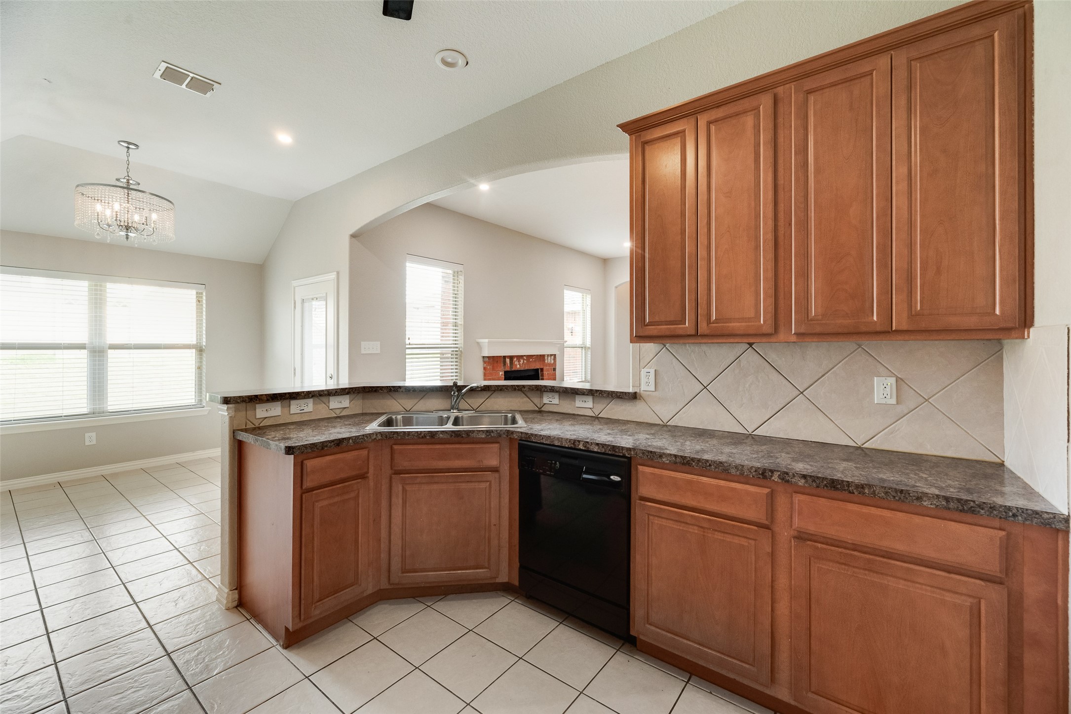 1517 White Willow Lane Arlington TX 76002
