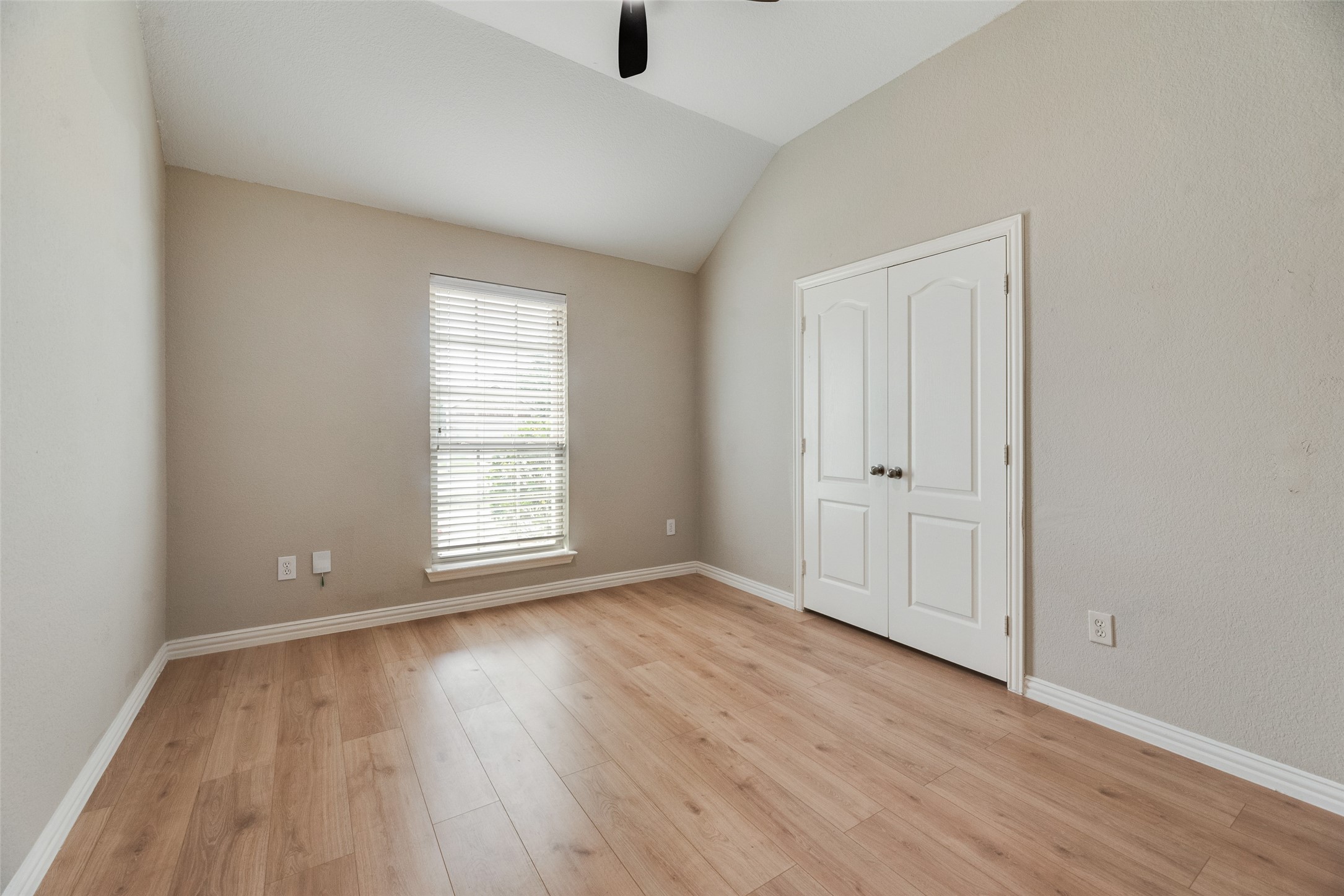 1517 White Willow Lane Arlington TX 76002
