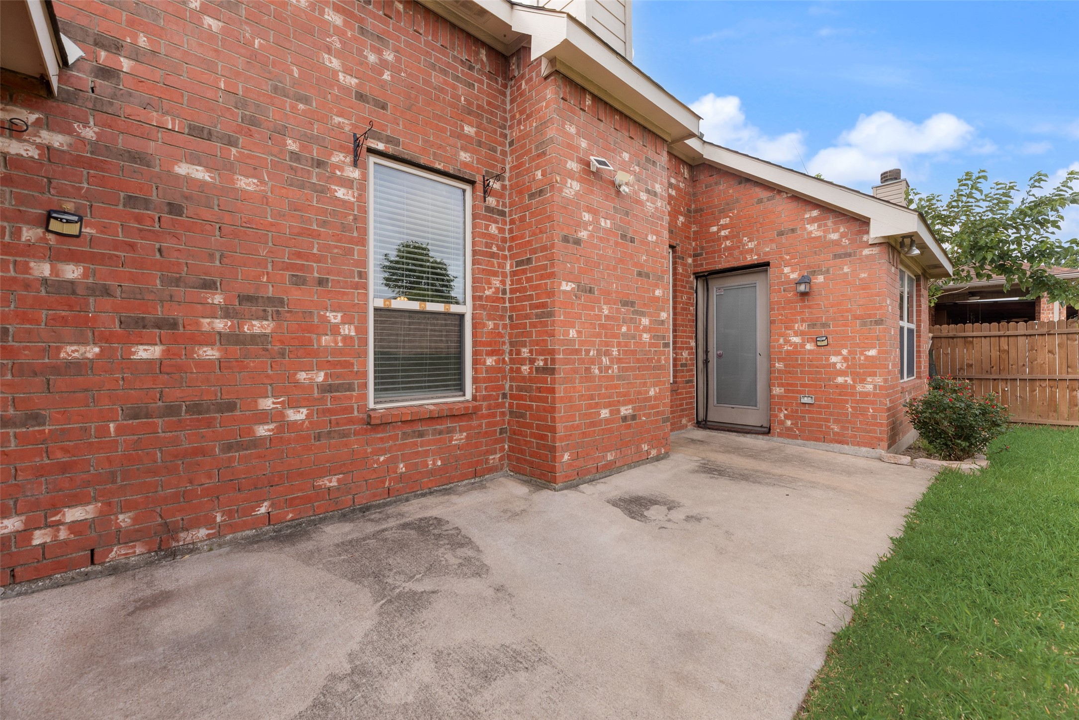 1517 White Willow Lane Arlington TX 76002