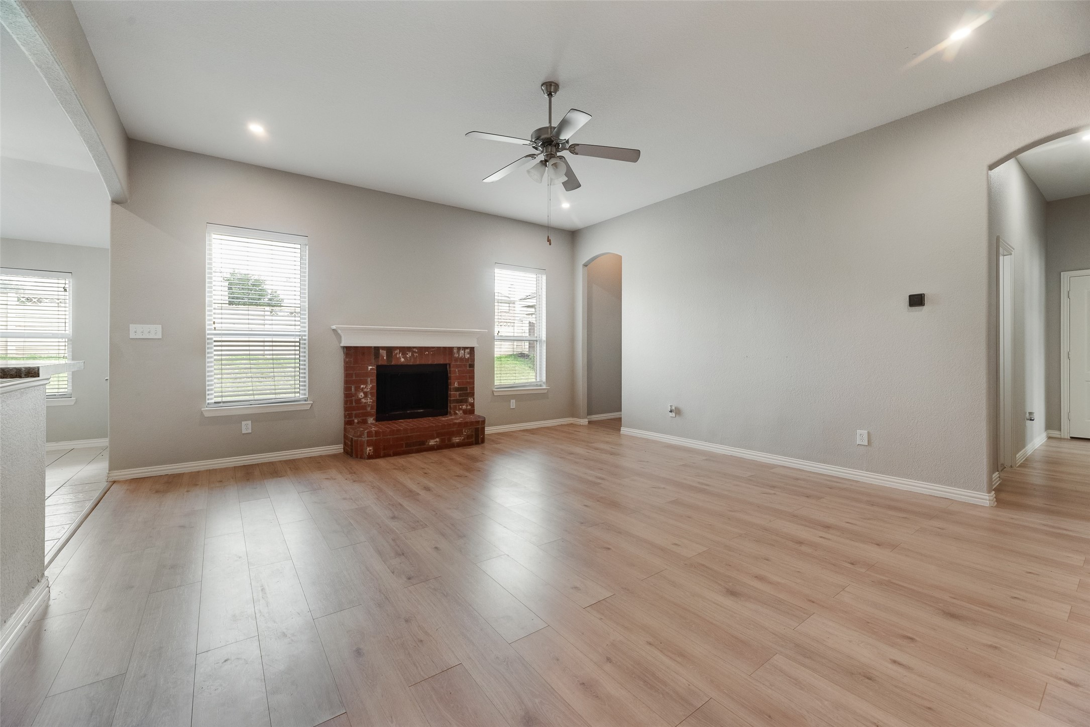 1517 White Willow Lane Arlington TX 76002