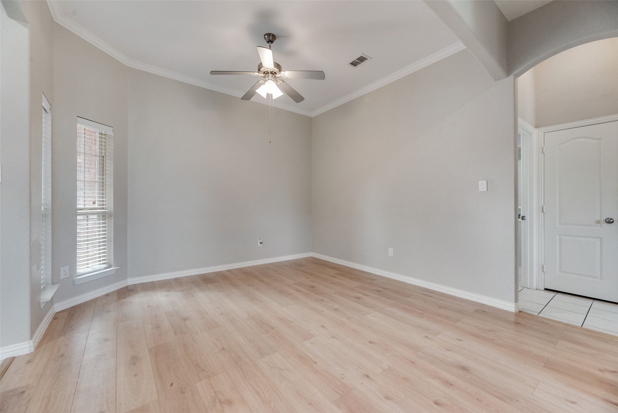 1517 White Willow Lane Arlington TX 76002
