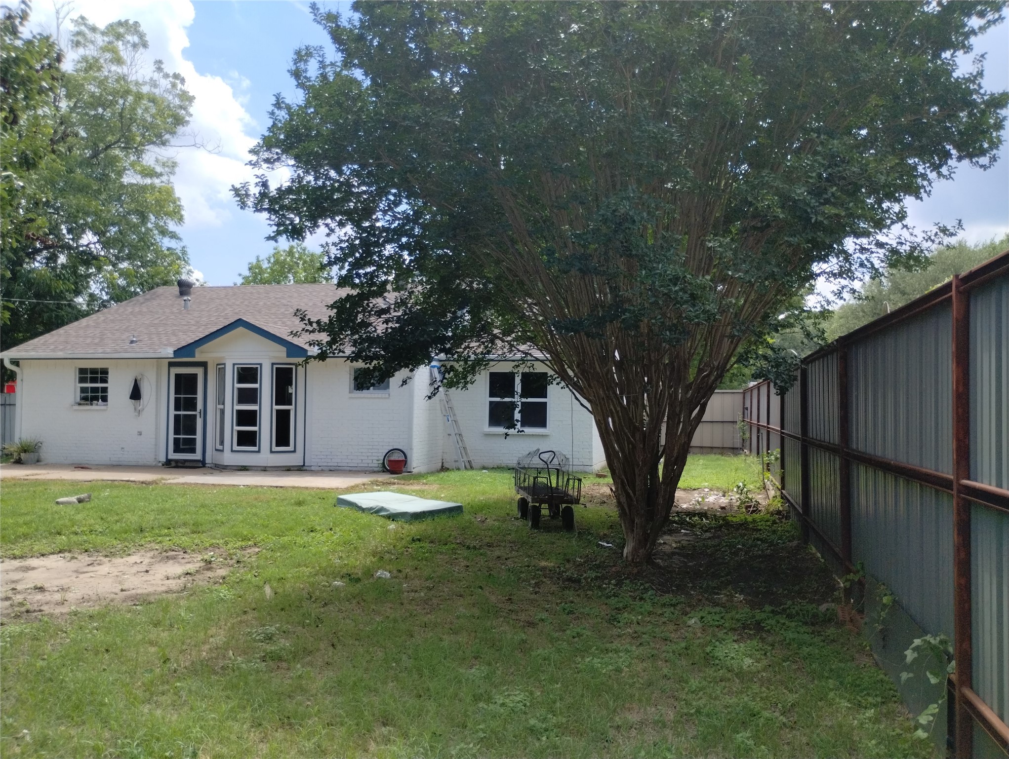 704 Manhattan Drive Dallas TX 75217