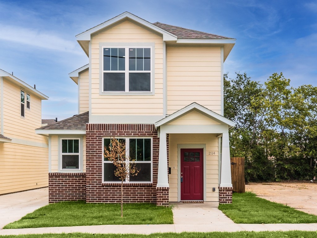 214 N Kealy Avenue Lewisville TX 75057