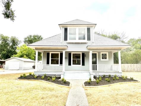617 Hanover Street Edna TX 77957