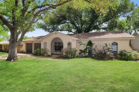 2319 Southcrest Drive Arlington TX 76016