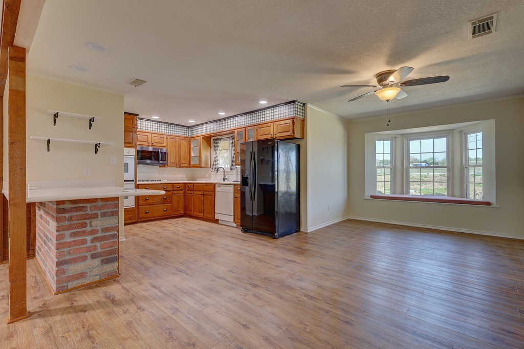 190 County Road 3198 Valley Mills TX 76689