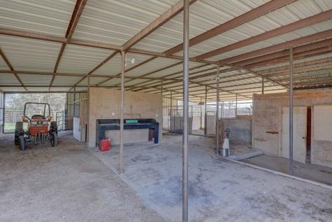 190 County Road 3198 Valley Mills TX 76689