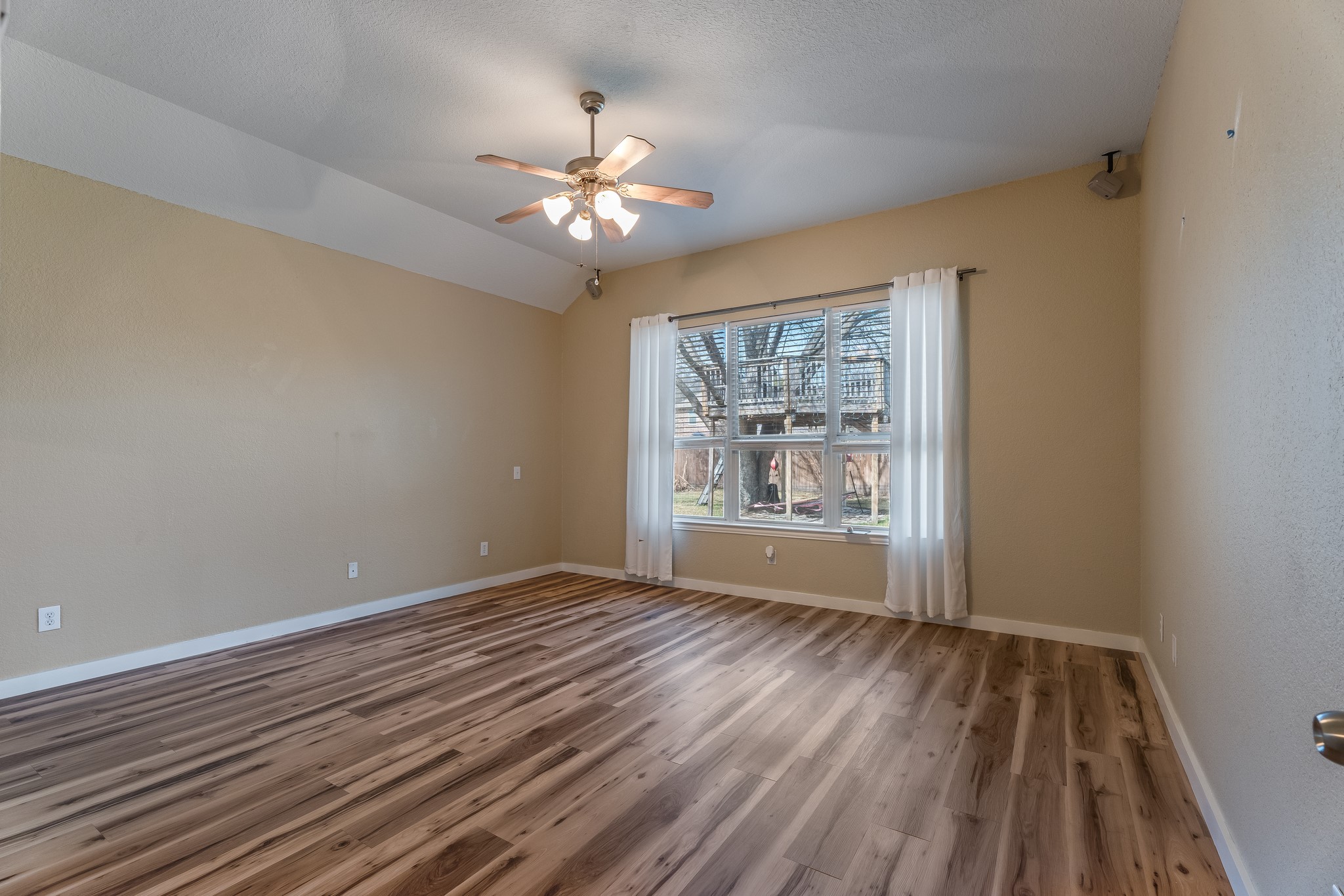 4404 Cluster Oak Court Granbury TX 76049