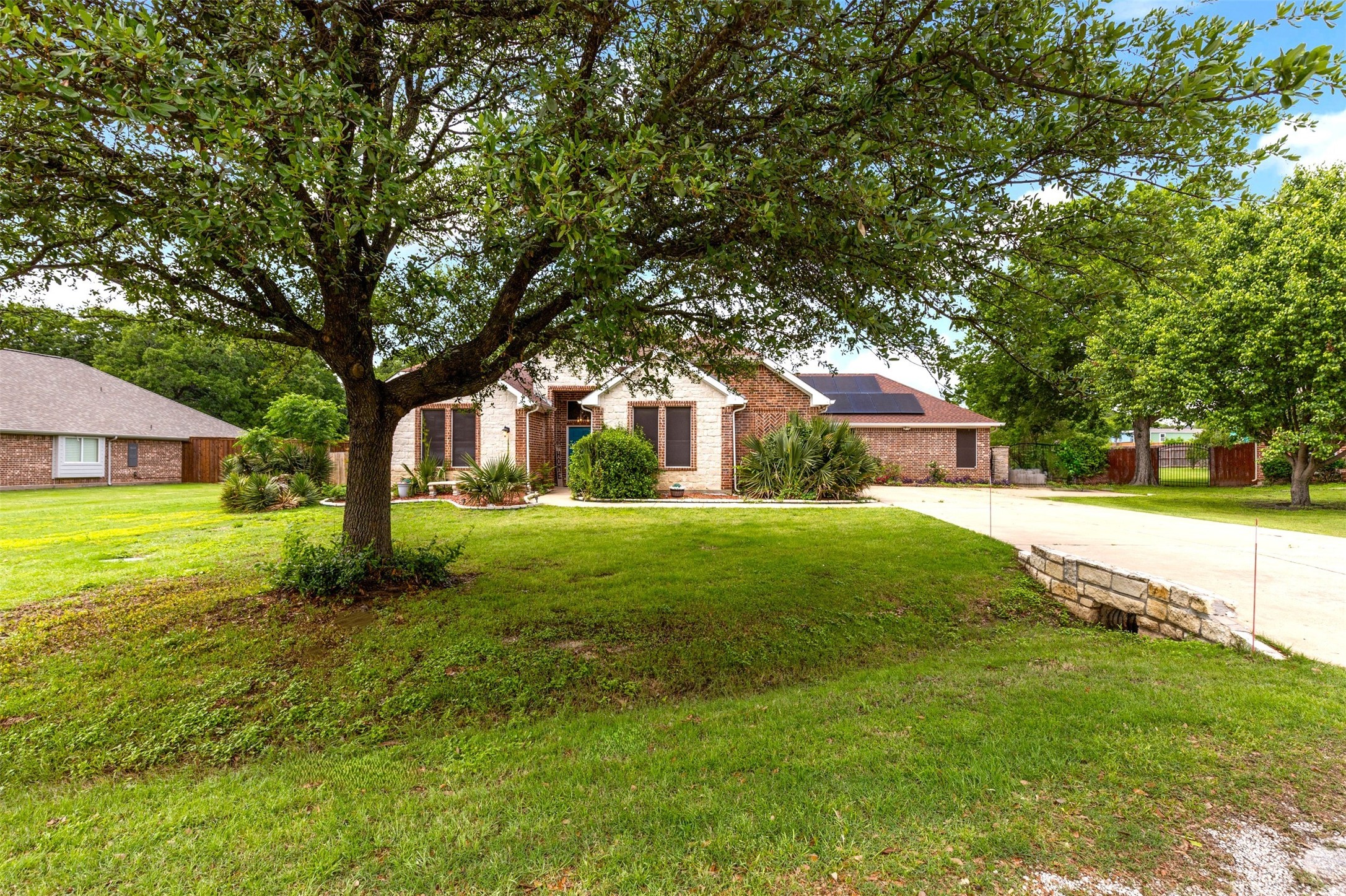 4404 Cluster Oak Court Granbury TX 76049