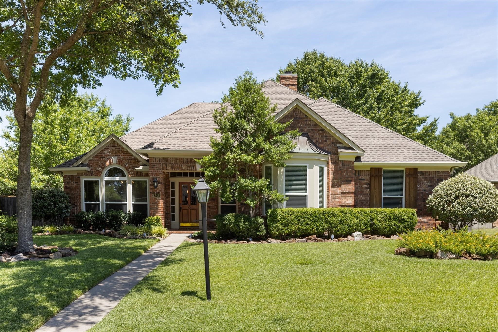 6645 Barclay Lane Garland TX 75044