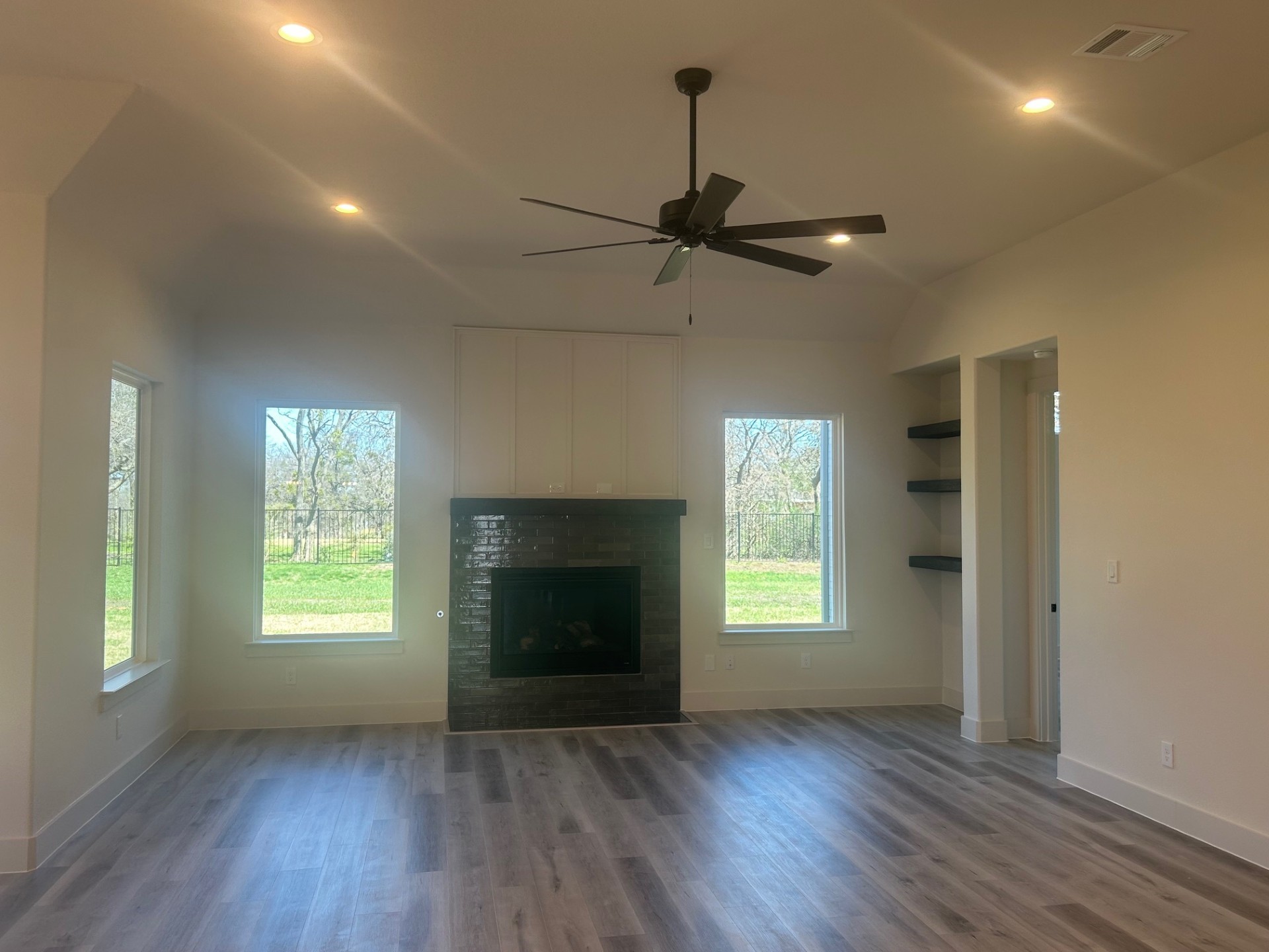 415 E Burks Street Pilot Point TX 76258