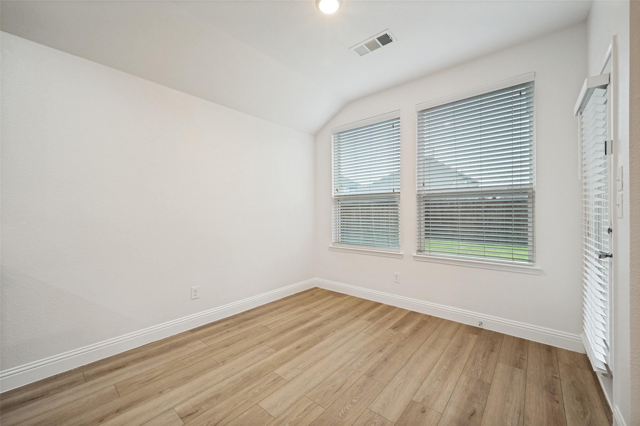 1612 Meadow Trail Lane Aubrey TX 76227