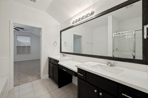 1612 Meadow Trail Lane Aubrey TX 76227