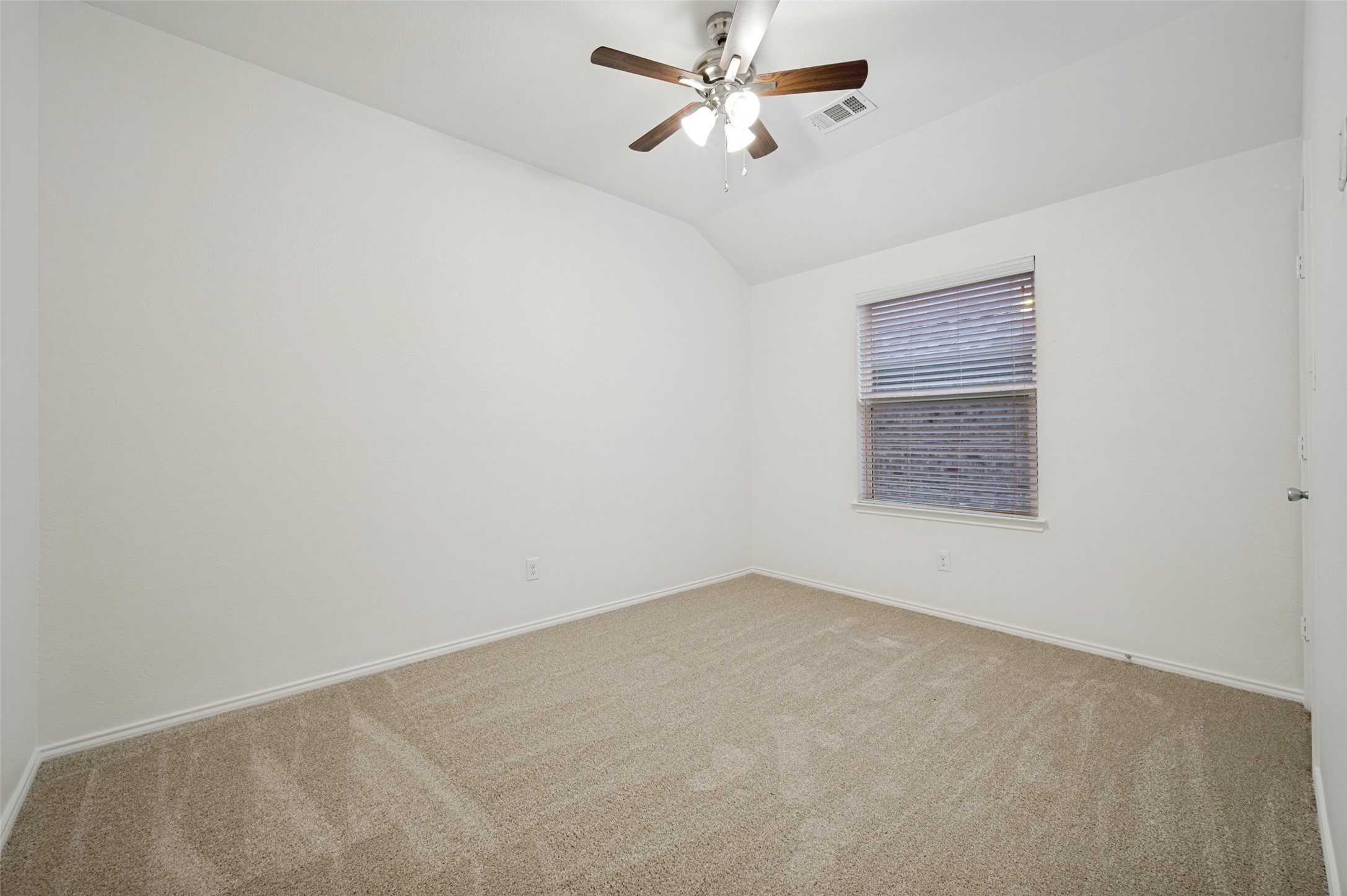 1612 Meadow Trail Lane Aubrey TX 76227