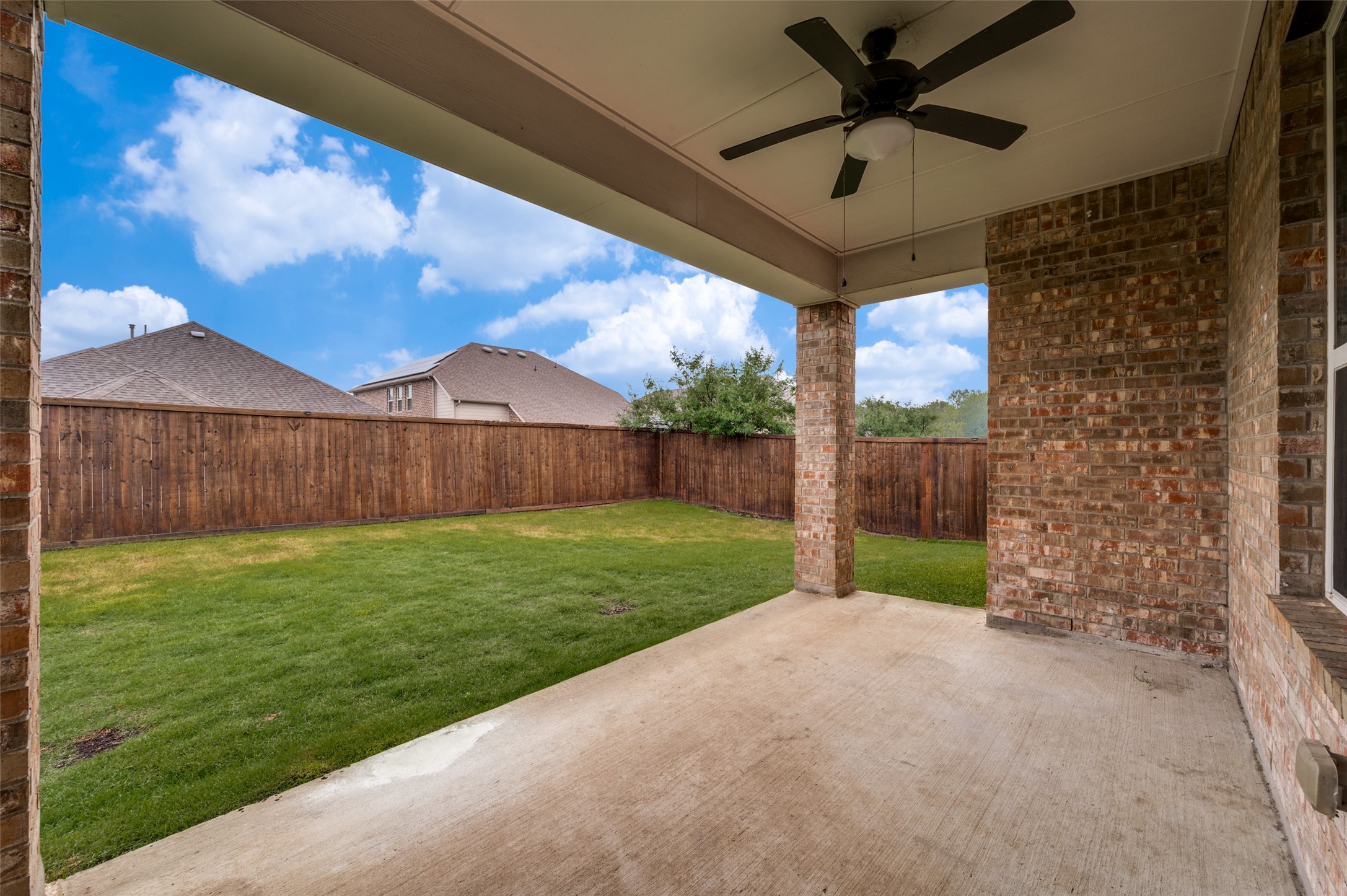 1612 Meadow Trail Lane Aubrey TX 76227