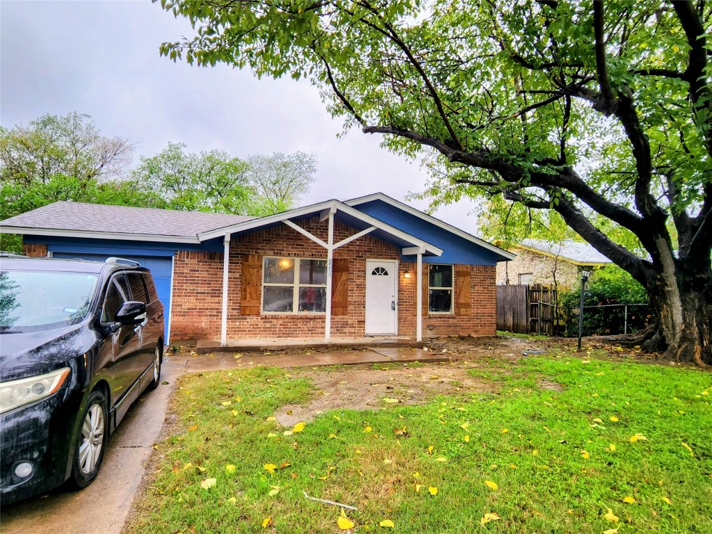 2425 Harrison Street Grand Prairie TX 75051