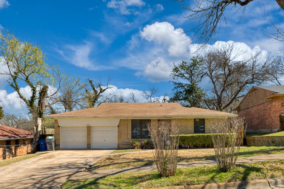 1518 Serenade Lane Dallas TX 75241