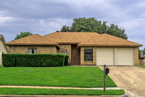 10128 Locksley Drive Benbrook TX 76126
