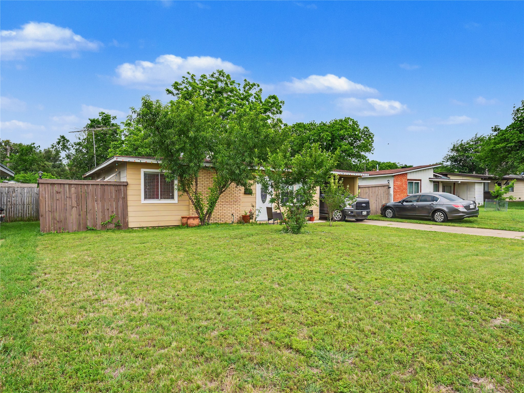 1217 California Parkway S Fort Worth TX 76134