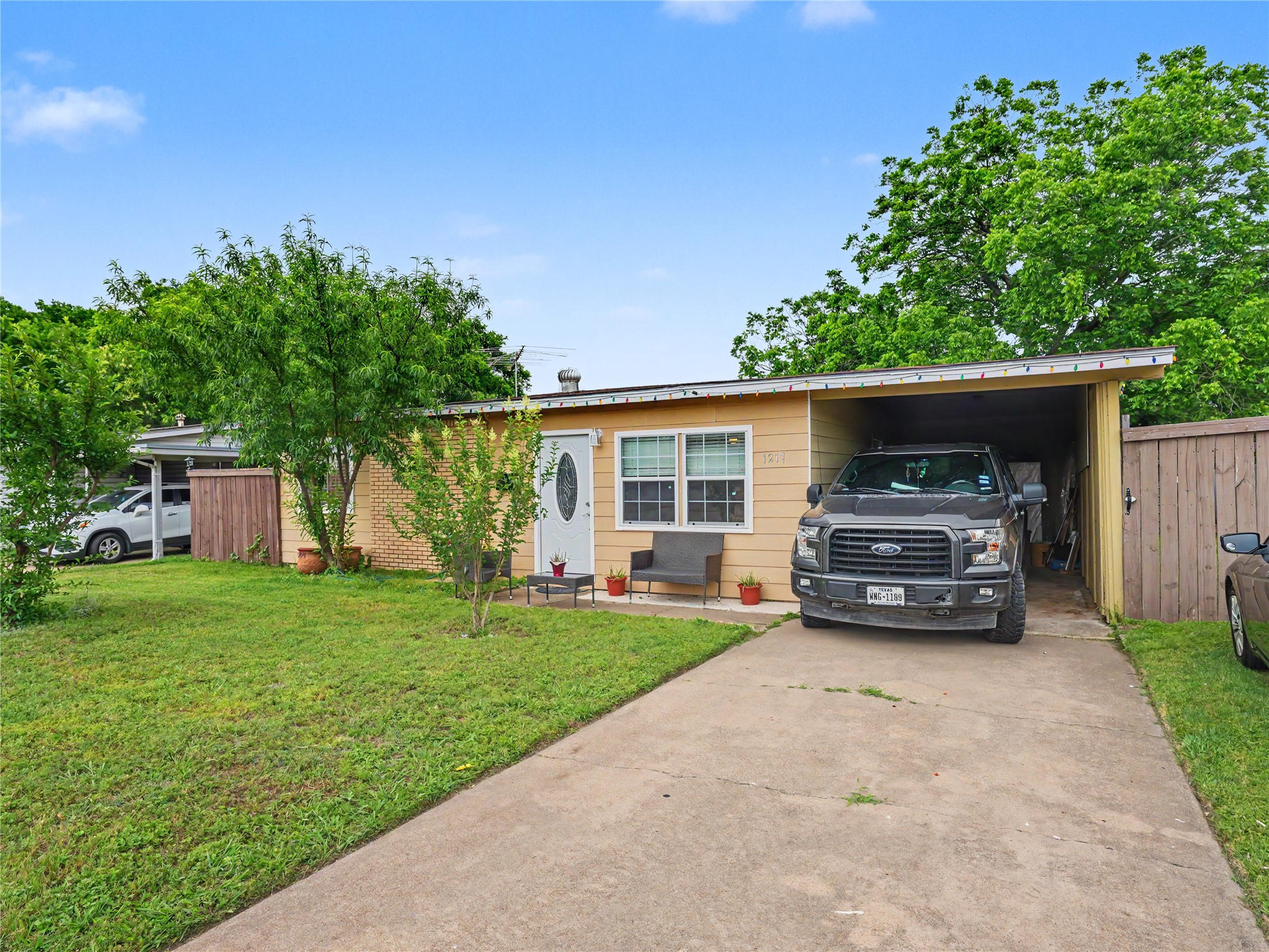 1217 California Parkway S Fort Worth TX 76134