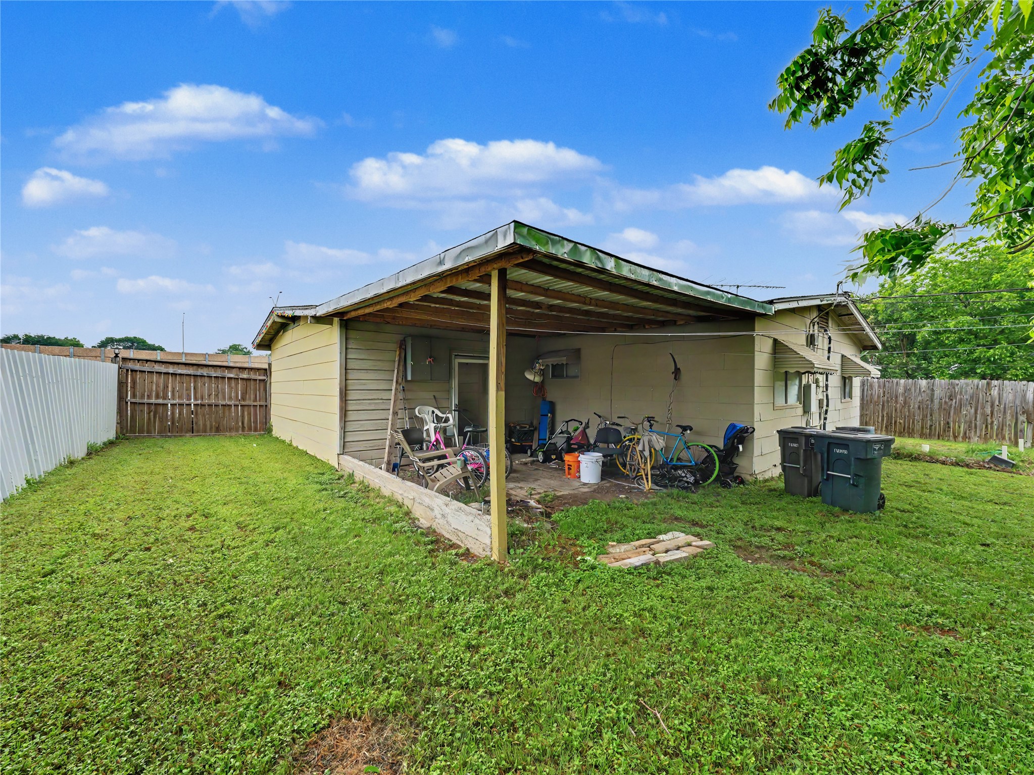 1217 California Parkway S Fort Worth TX 76134