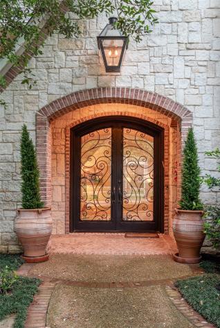 6914 Oak Manor Drive Dallas TX 75230