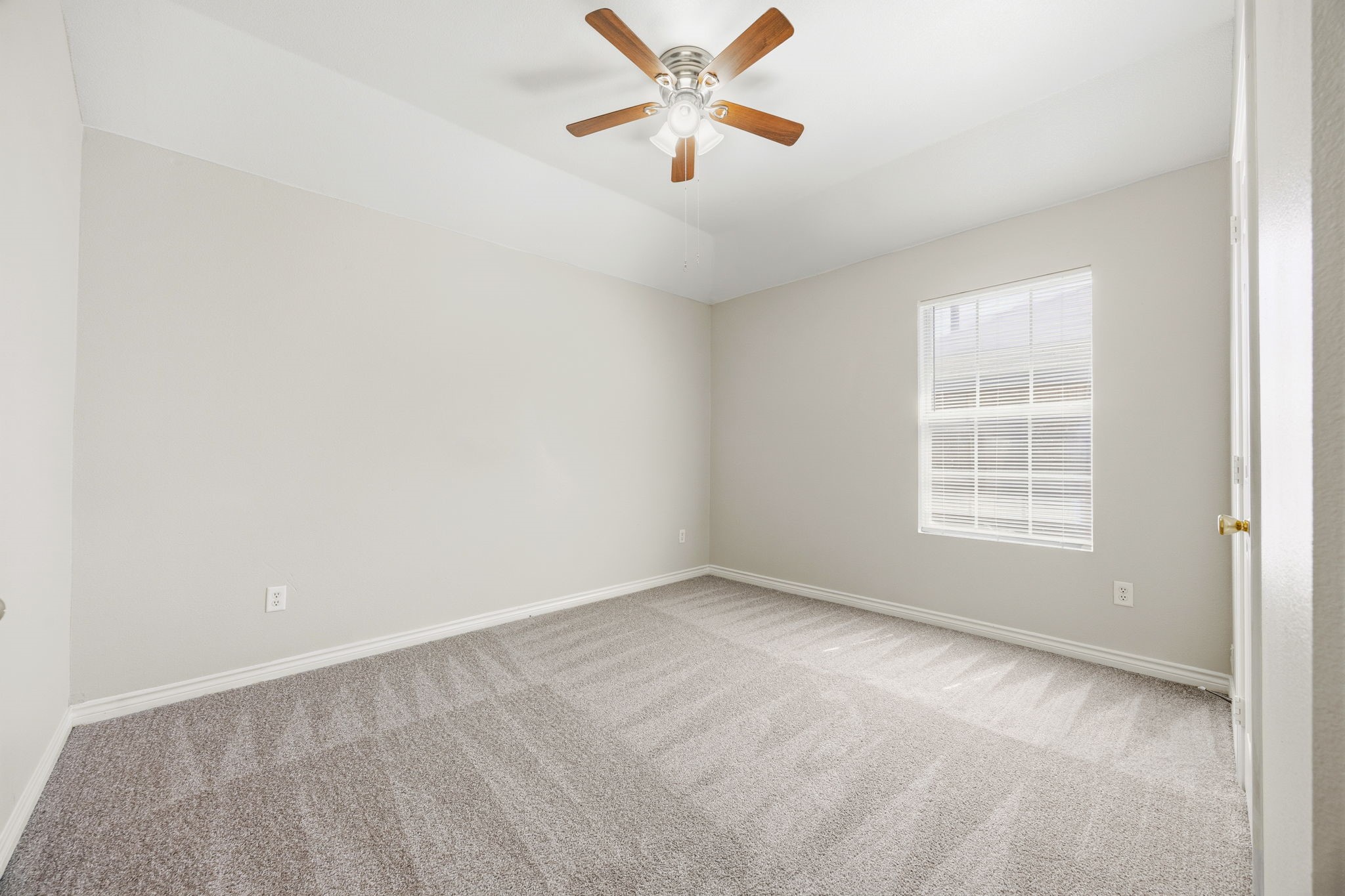 2206 Spikes Street Grand Prairie TX 75051