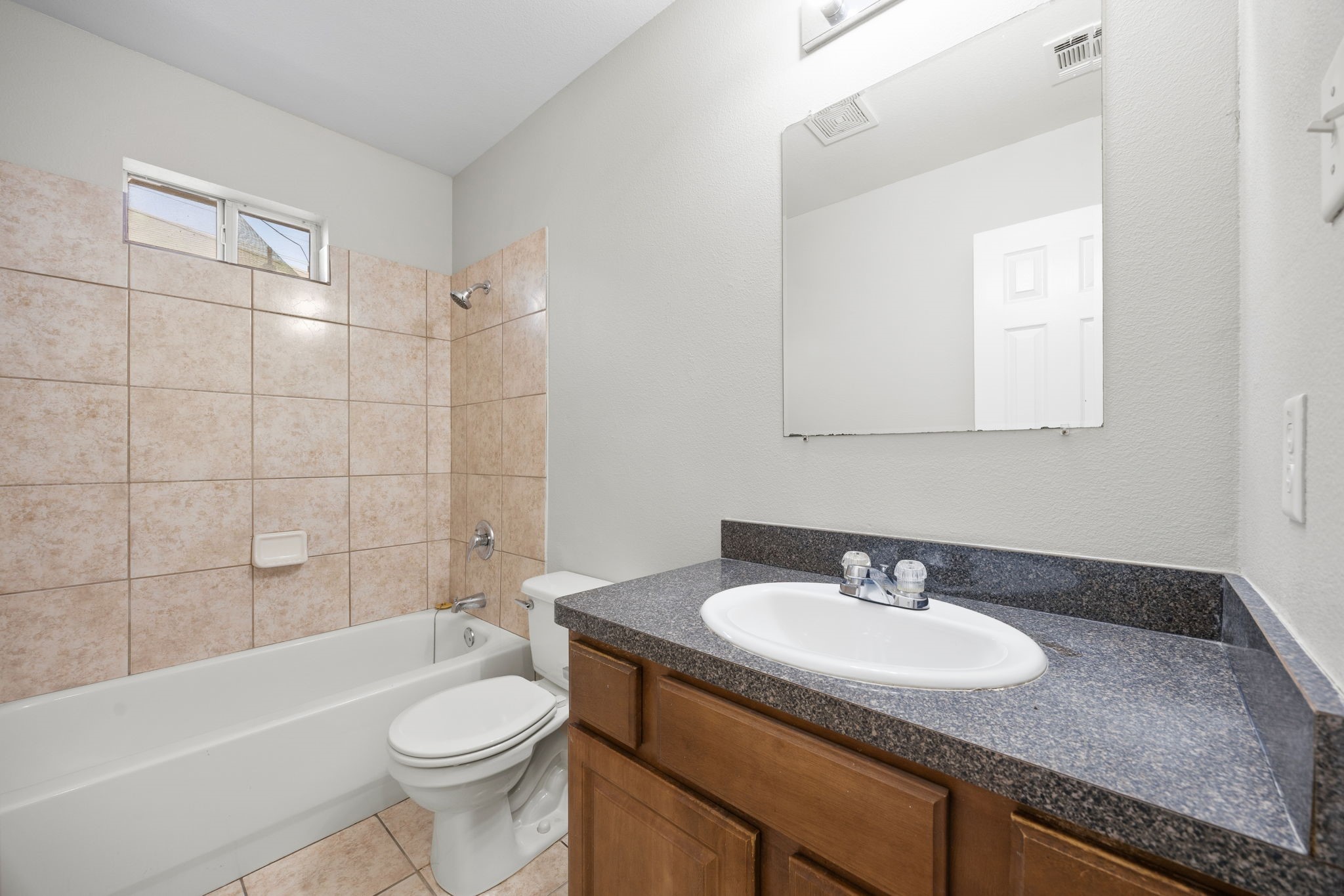 2206 Spikes Street Grand Prairie TX 75051