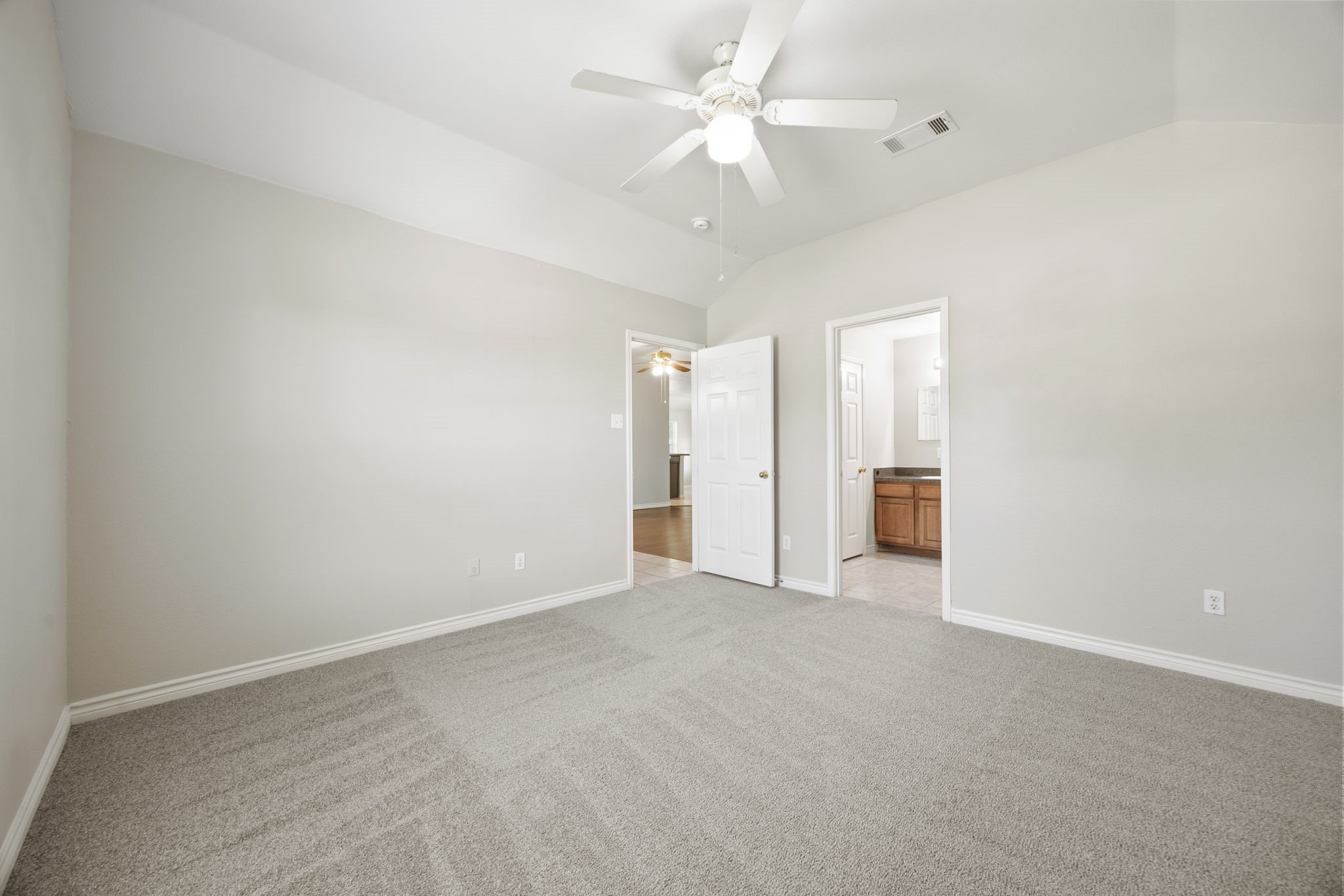 2206 Spikes Street Grand Prairie TX 75051
