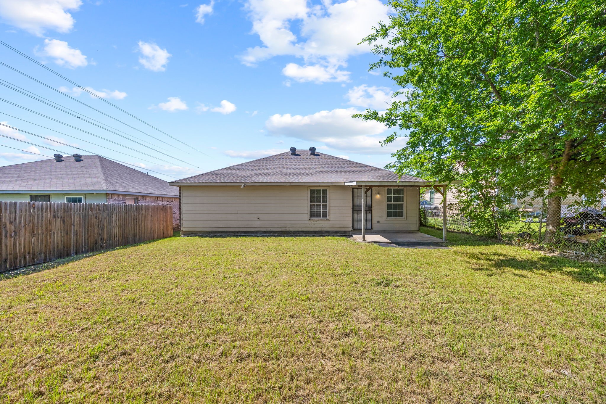 2206 Spikes Street Grand Prairie TX 75051