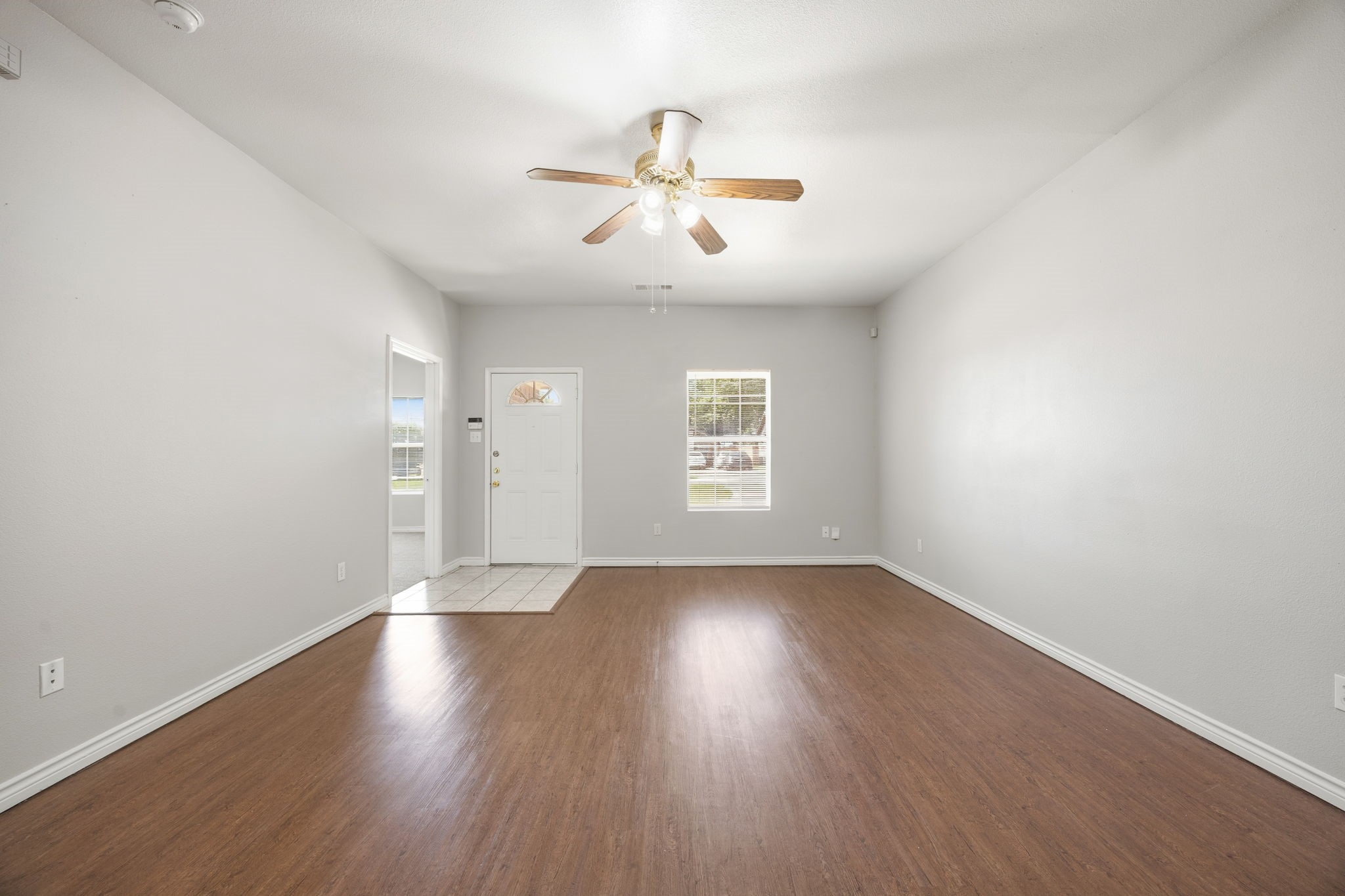 2206 Spikes Street Grand Prairie TX 75051