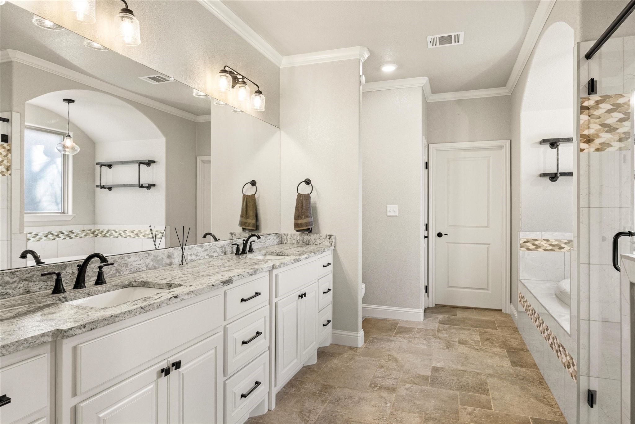 401 Acorn Trail Granbury TX 76049