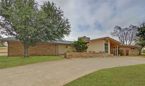 1100 E Lindsey Street Breckenridge TX 76424