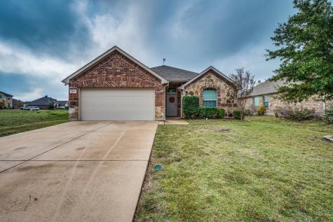 209 Thoroughbred Street Waxahachie TX 75165